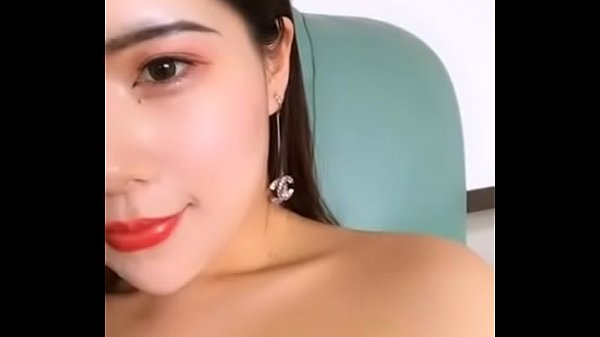 華人視訊*神似小倩的視訊女主無碼脫衣