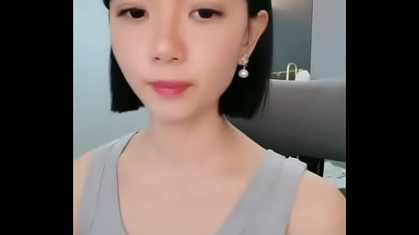 國產國語*細腰一對豪乳，掏出奶子揉捏，自摸騷穴極度誘惑