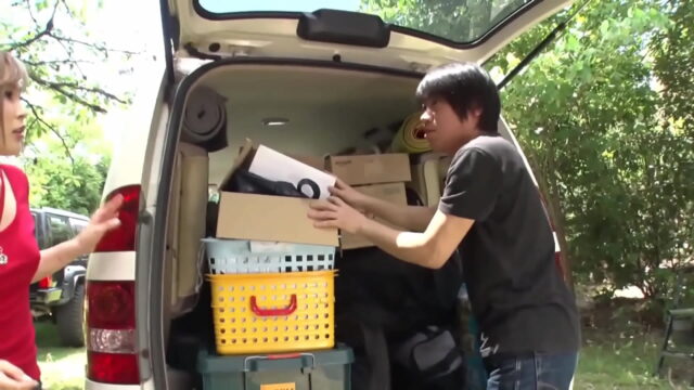有碼長片*朋友辣妹妻子穿著熱褲用淫尻誘惑我 …