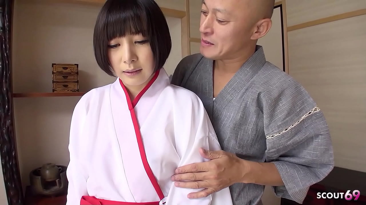 日本無碼*老師為傳統日本女孩首次肛交中出性交