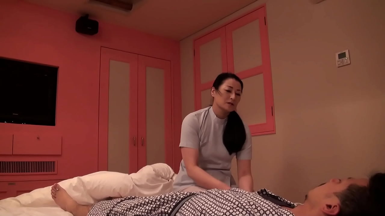 日本有碼*我在鄉下遇到的老太太按摩師2 – 第1部分